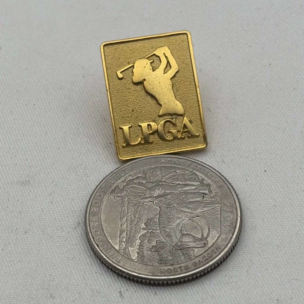 LPGA Ladies Professional Golf Association Gold Tone Lapel Hat Pin